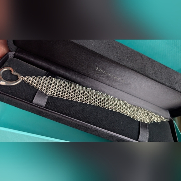 TIFFANY AND. CO Elsa Peretti Open heart Mesh Toggle Bracelet - Picture 7 of 12